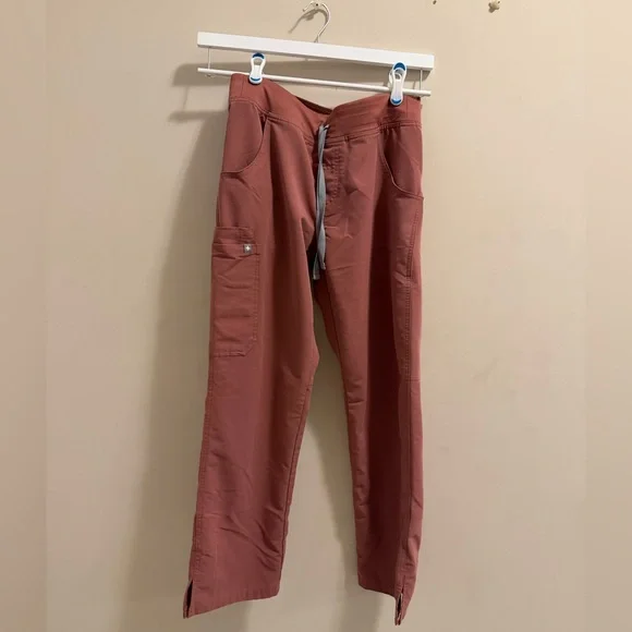 FIGS SCRUB SET - Picture 2 of 8